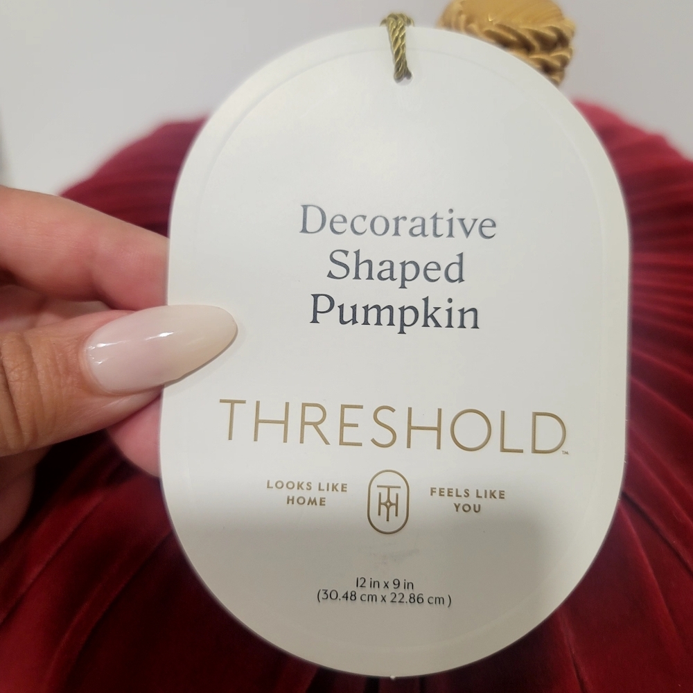New THRESHOLD Large Decorative Pumpkin Shaped Velvet Pillow - Picture 9 of 17